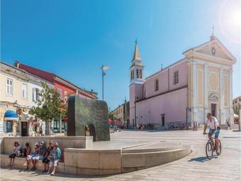 Three-bedroom Holiday Home In Porec