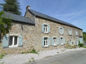 Luxurious Farmhouse Near Forest In Anhee