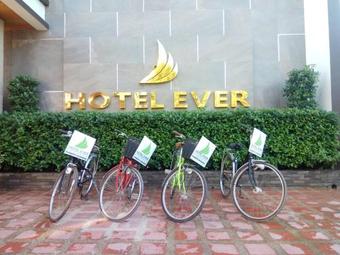 Hotel Ever
