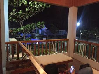 Hotel Azura Beach Resort