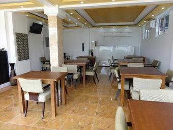 Hostal Vilu Rest
