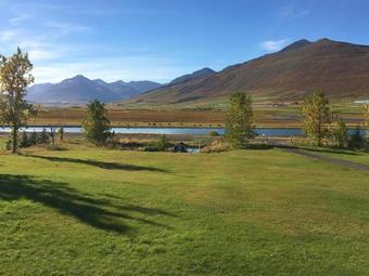 H�f�i Cottages