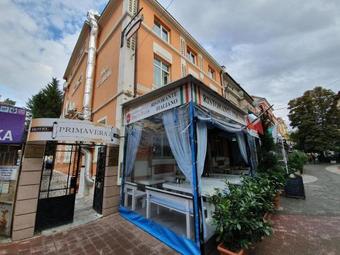 Primavera 2 Hotel