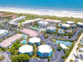 Two- Bedroom Ocean Gate With Garden View - I301