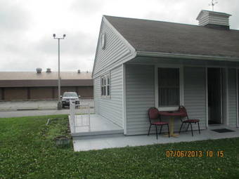 Great Lakes Motel