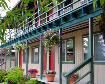 Hotel Discovery Inn