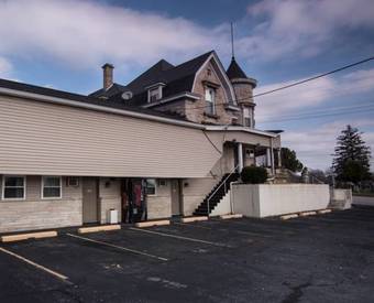 Rosemount Motel