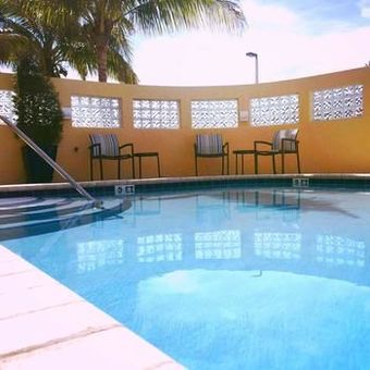 Best Western Plus Kendall Airport Hotel & Suites