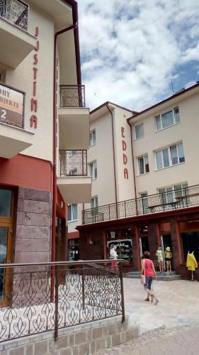 Orava- Just�na