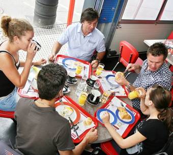 Avia Motel Gm�nd