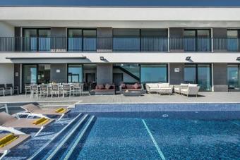 Albufeira Villa Sleeps 12 Pool Air Con Wifi