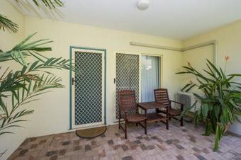 Sails On Horseshoe Apartment 9