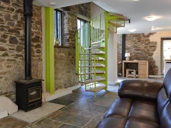 Tamar Barn