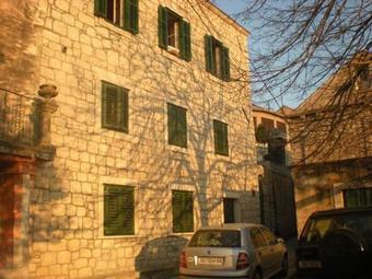 Apartments With A Parking Space Lastovo - 13678