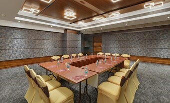 Hotel Uk 27 The Fern, Belagavi