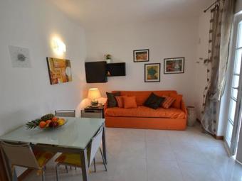 Cozy Holiday Home In Regione Ca' Nova With Jacuzzi