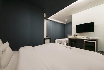 Pandora Hotel