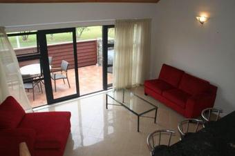 Leigh Apartments