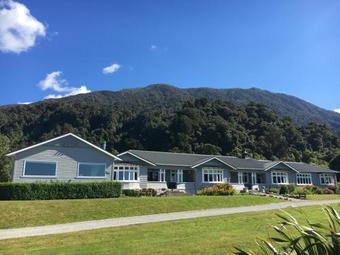 Lake Brunner Lodge