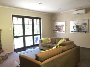 Lye Bow Lake House