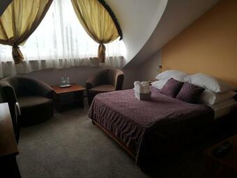 Hotel Everest