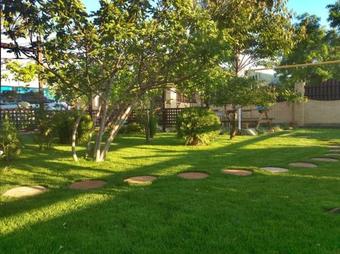 Hostal Sadorini