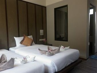 Hotel La Lune Beach Resort