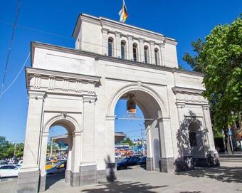 Hostel Romanov