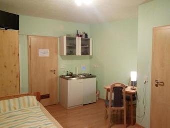 Hostal Pension "am Tor Zum Mainbogen"