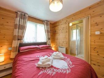 The Log Cabin, Craven Arms