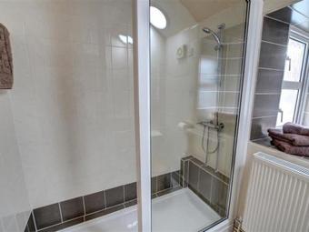 Holiday Home Llangain