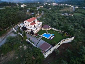 Villa Kaloniktix