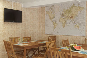 Hostal Cool And Sea Beach House