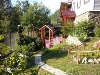 Hostal Guest House Alyana