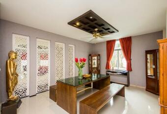 Tamnak Beach House