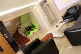 Hattusili Hotel
