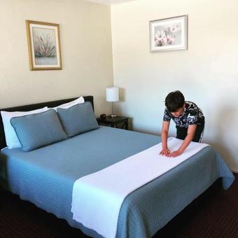 Sherwood Forest Motel