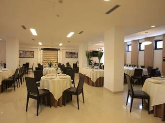 La Costiera Hotel