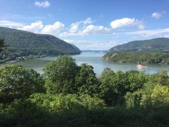 West Point Retreat 6 Bd 4 Ba