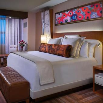 Hotel Del Lago Resort & Casino