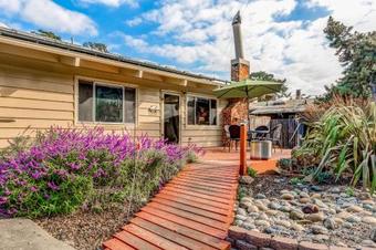 25 Toad Hollow Home