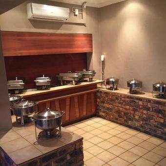 Klawer Hotel & Margo's Restaurant