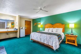 Hotel Rodeway Inn