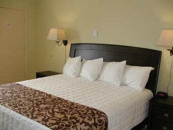 Almo Court Motel
