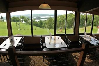 Hotel Chestnut Mountain Resort
