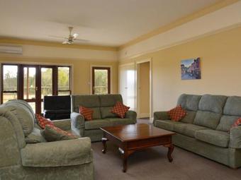 Grasmere Estate Homestead - Hear The Lions Roar From Nearby Hunter Valley Zoo