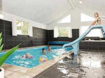 Eight-bedroom Holiday Home In Sydals