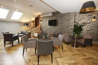 Red Hall Hotel
