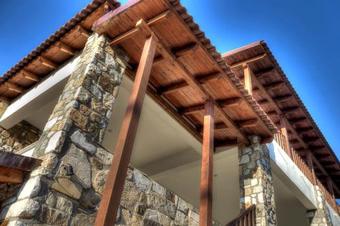 Hostal Toula Rooms