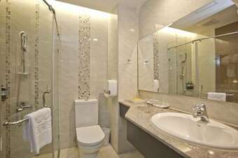 Renyi Lake Hotel